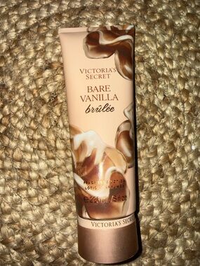 Victoria's Secret Bare Vanilla Brûlée Lotion - Champagne Beige & Bronze